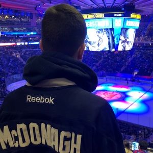 Meet your Posher, Max